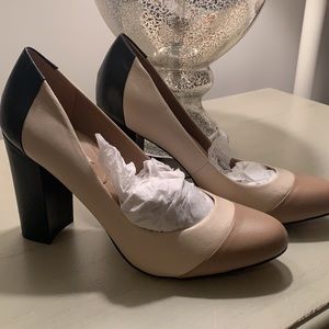 NWOT Banana Republic Size 10 pumps